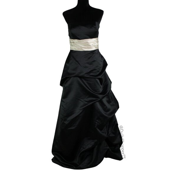 bella venice black lace dress THE BUTTERFLY DRESS IN Black & White DOT XS